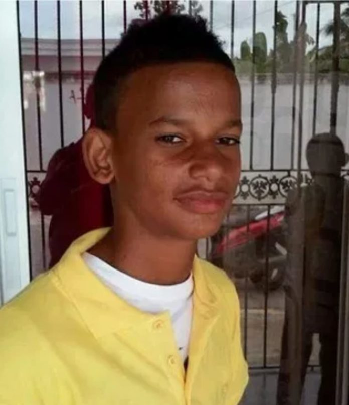 MATAN JOVEN DE SEIS DISPAROS EN LA CABEZA