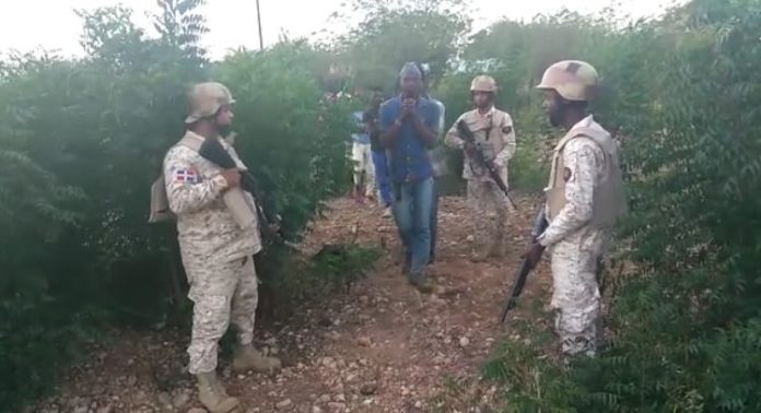 DETIENEN HAITIANOS QUE INTENTARON INGRESAR AL PAIS  ILEGALMENTE