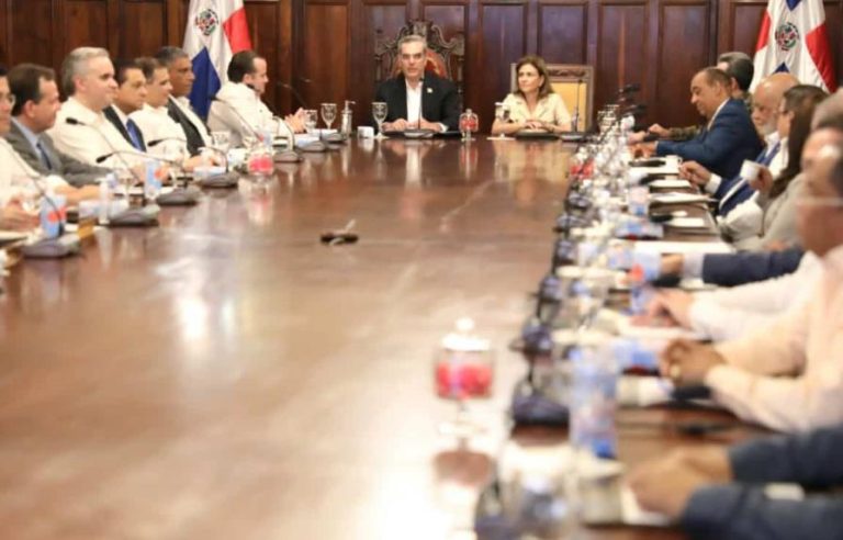 Presidente Abinader convoca para hoy al Consejo de Ministros
