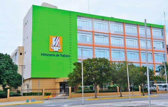 Convocan a  debate para aumento salarial