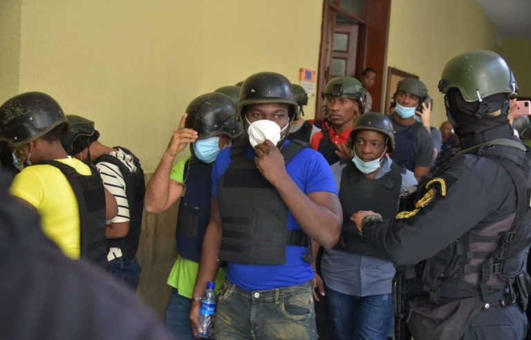 Imponen prisión preventiva a 11 imputados en traficos de venezolanas y venezolanas