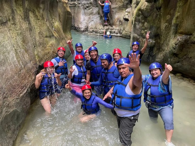 Miembros de Adompretur Santiago visitan los 27 Charcos