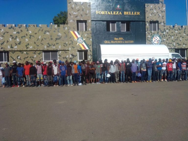 Apresan a 831 haitianos indocumentados
