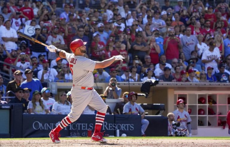 Pujols disparó el jonrón 699, esta a un paso de círculo exclusivo