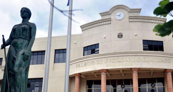 Fiscalía apresa y somete a ladrones de retrovisores azotaban en Santiago