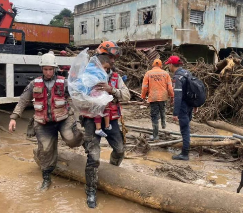 Reportan 22 muertos y más de 50 desaparecidos por deslave en Venezuela