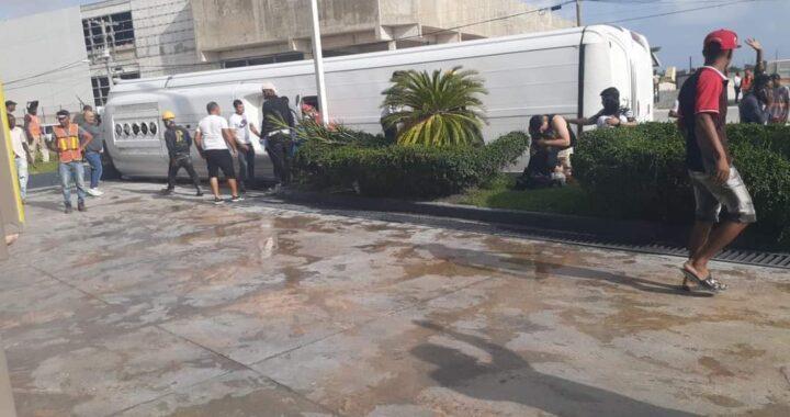 Dos turistas del accidente en Bávaro permanecen en cuidados intensivos