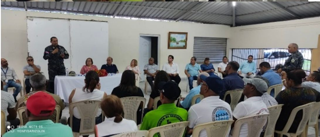 General González Moquete se reúne junto a otras autoridades gubernamentales en la Otra Banda