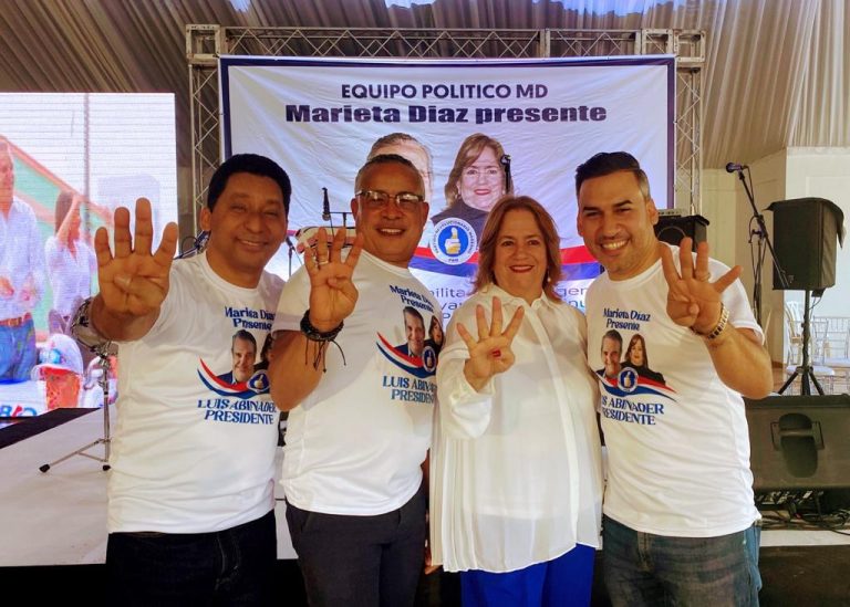 Familia Díaz organiza acto de apoyo a reelección