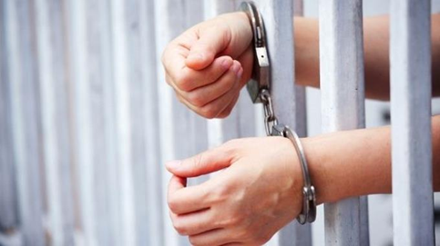 Aplazan medida de coerción de hombre que mató cinco a balazos