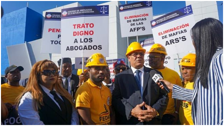 Colegio de Abogados condena agresión a protestantes pacíficos exigiendo Seguridad Social