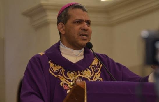 Monseñor Tomás Morel Diplán  califica  indisciplinada  la sociedad dominicana
