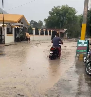 Fuerte Aguacero causo inundaciones en municipios de Santiago