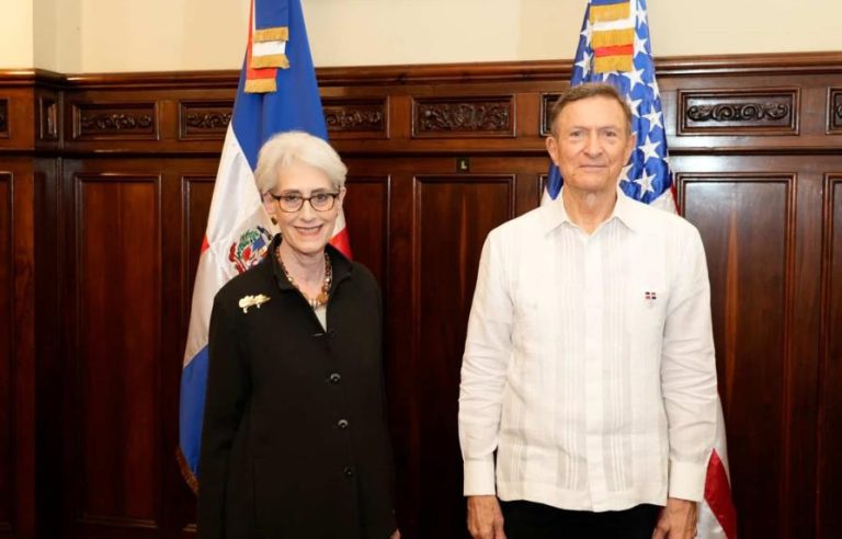 Informa EEUU  trabaja de manera «acelerada» para flexibilizar entrada de dominicanos