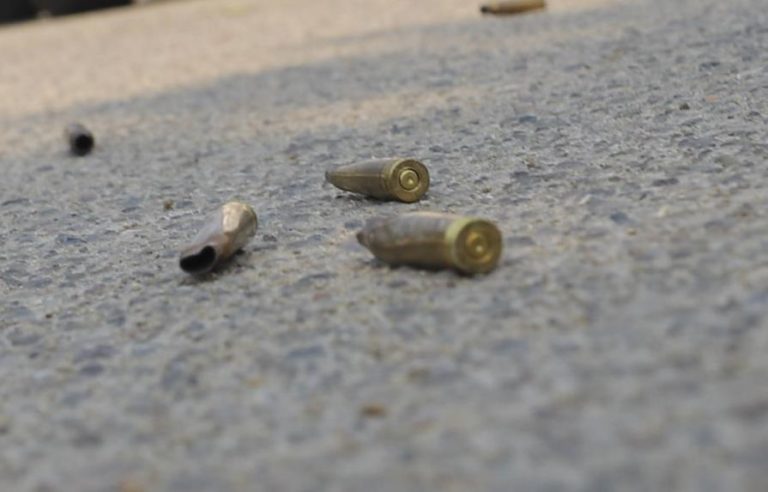 Tres muertos y tres heridos en un tiroteo en un bar