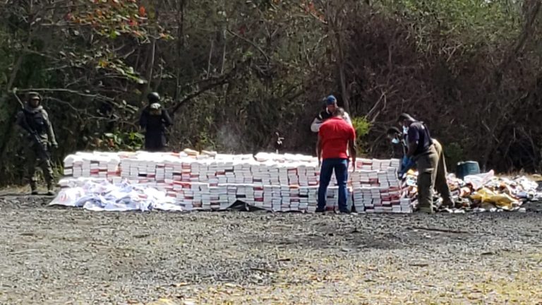 AUTORIDADES INCINERAN 2.4 TONELADAS DE  DROGAS