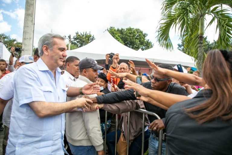 Abinader inaugurará mañana varias obras en Constanza
