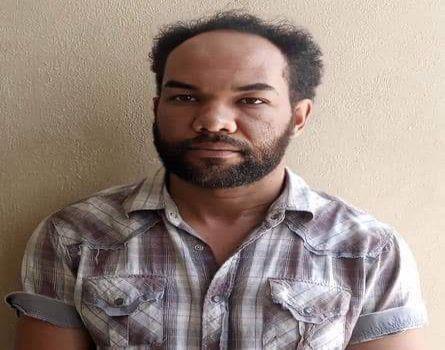 Prision preventiva a profesor  por masturbarse frente a estudiantes menores