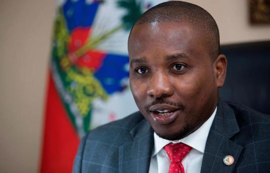 Pide al Gobierno haitiano sancionar a 53 dominicanos, entre ellos Abinader, Hipólito y Leonel
