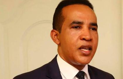 Varían prisión al general De los Santos Viola