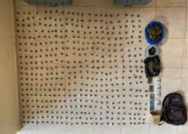 Policía  apresa tres  con más de 490 gramos de estupefacientes