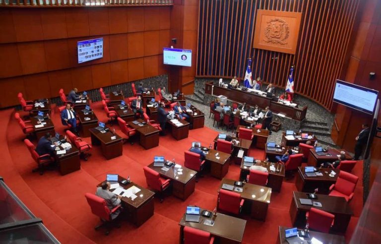 Senado aprueba colocar valor calórico de los alimentos
