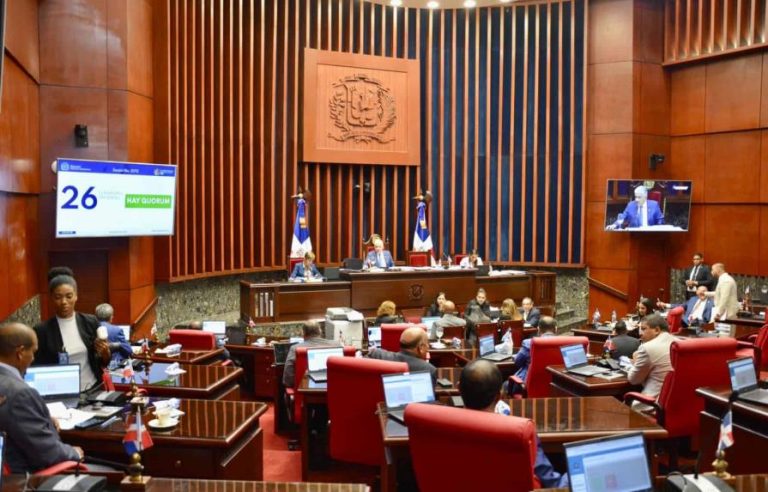 Senado aprueba  servicios aéreos entre República Dominicana y Ecuador