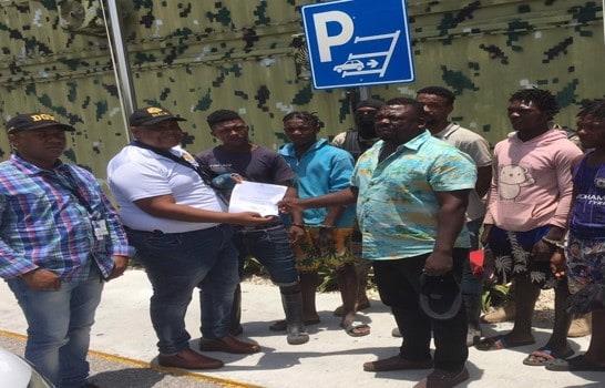 Migración captura y devuelve a su país a cinco peligrosos pandilleros