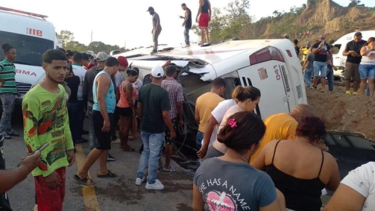 Aún no han podido operar el niño herido en accidente de autobús