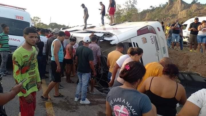 Aumenta a cinco los muertos en accidente de La Vega