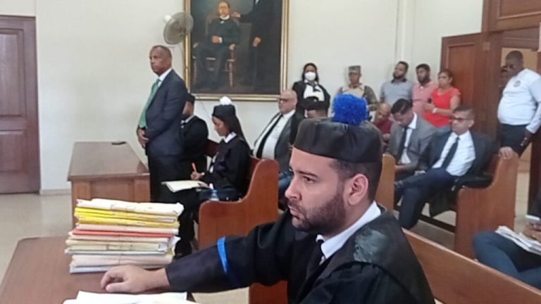 Por desfalco millonario en ayuntamiento de Santiago condenan a 10 años ex funcionario