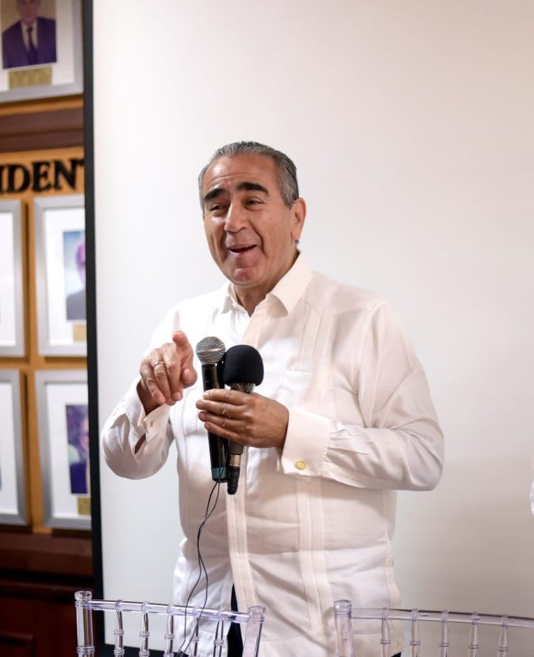 Reeligen a Víctor García Sued como pte de Las Aguilas