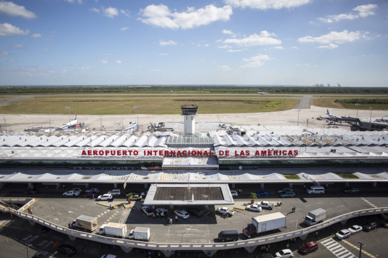 Apagón en Aeropuerto Las Americas retrasa vuelos