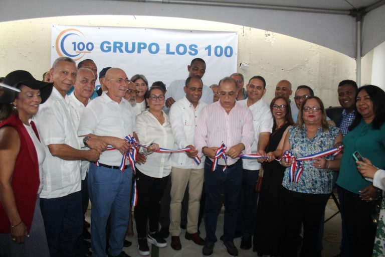 Presidente del Grupo G-100 encabeza inauguración de nuevo local en Santiago