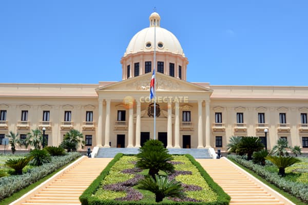 Extienden legislatura hasta el 15 de agosto