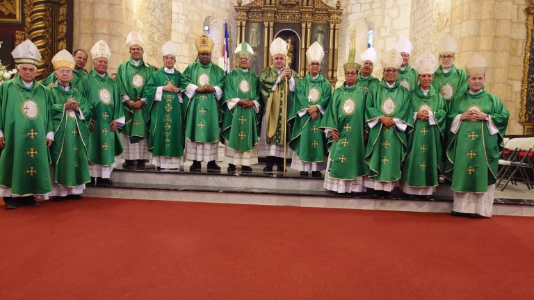 Nuevo nuncio apostólico pide orar por la juventud dominicana