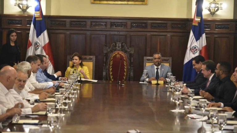 Conocen primeros lineamientos del presupuesto 2024