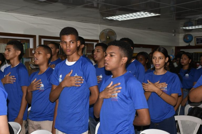 Regional 08 Minerd inicia Campamentos de Verano Robótica Educativa 2023