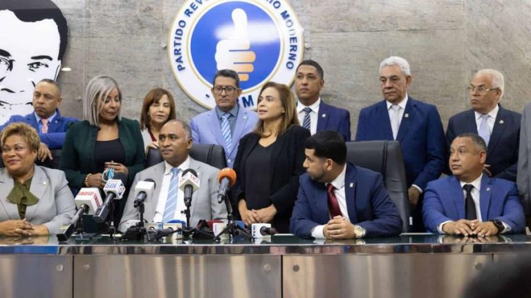 Diputados del PRM defienden juicio político