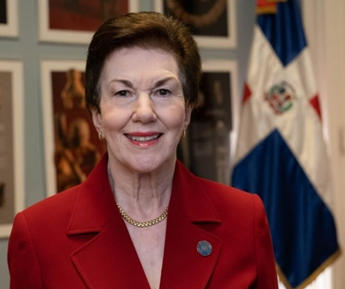 Embajadora Sonia Guzmán calificó  positiva  decisión de una corte de EU que niega a la FDA derecho a restringir el comercio de cigarros premium