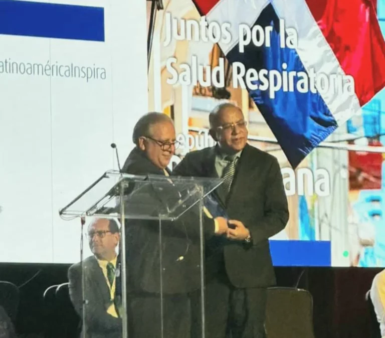 Doctor Plutarco Arias es reconocido por neumólogos de Latinoamérica