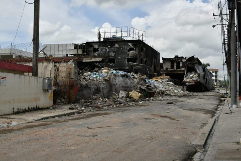 Asegura explosión en San Cristóbal se produjo en la empresa Vidal Plast