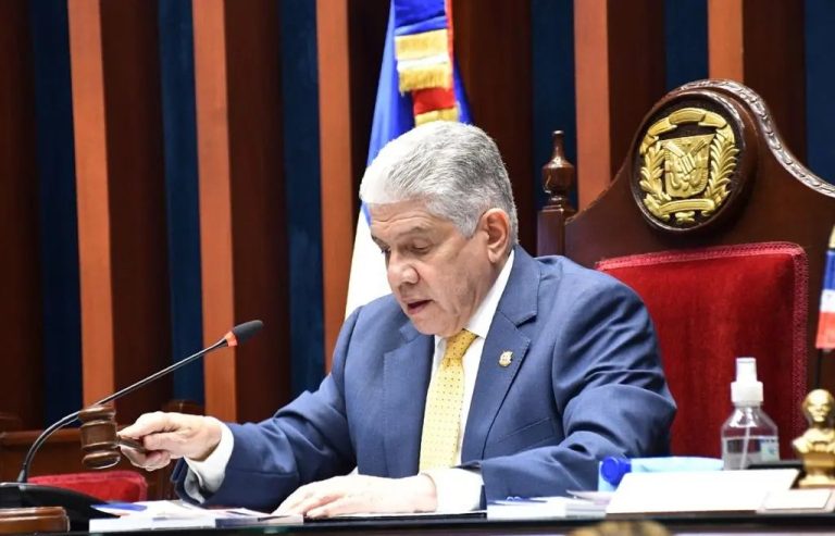 Eduardo Estrella revela no va más como presidente del Senado