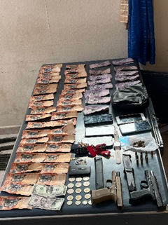 Apresan a ¨Omega¨  tras ocuparle dos pistolas sin documentos, celulares y sustancias ilícitas
