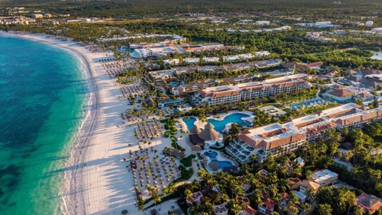 Tormenta Franklin no alteró actividades de las principales zonas turísticas Dominicanas