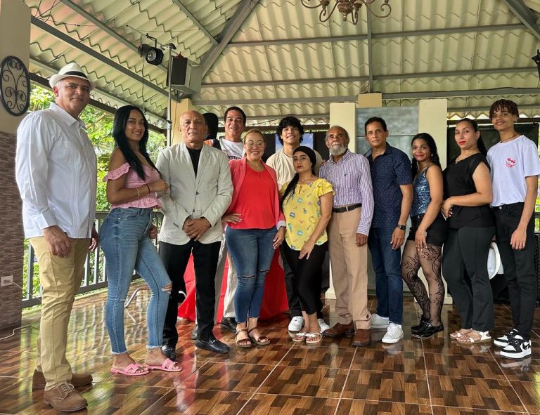 GRUPOS DE TEATRO RAFAEL VILLALONA Y VIVO ANUNCIAN PRESENTACIONES EN REGIÓN DEL CIBAO
