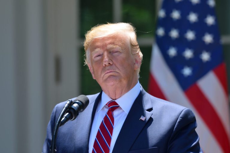 Ex pte de Estados Unidos Trump sale en libertad bajo fianza de 200.000 dólares