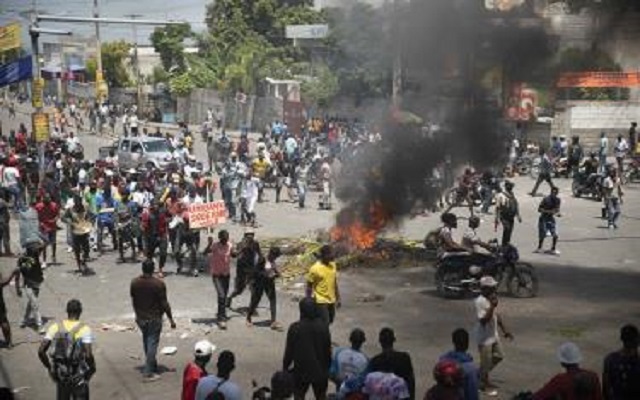 Banda armada asesina siete personas en Haiti