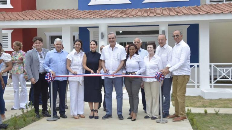 En el fin de semana pasado Presidente Abinader entregó 14 obras en Bonao, La Vega y Santiago