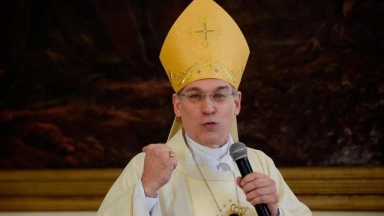 Monseñor Víctor Masalles renuncia como obispo de Baní